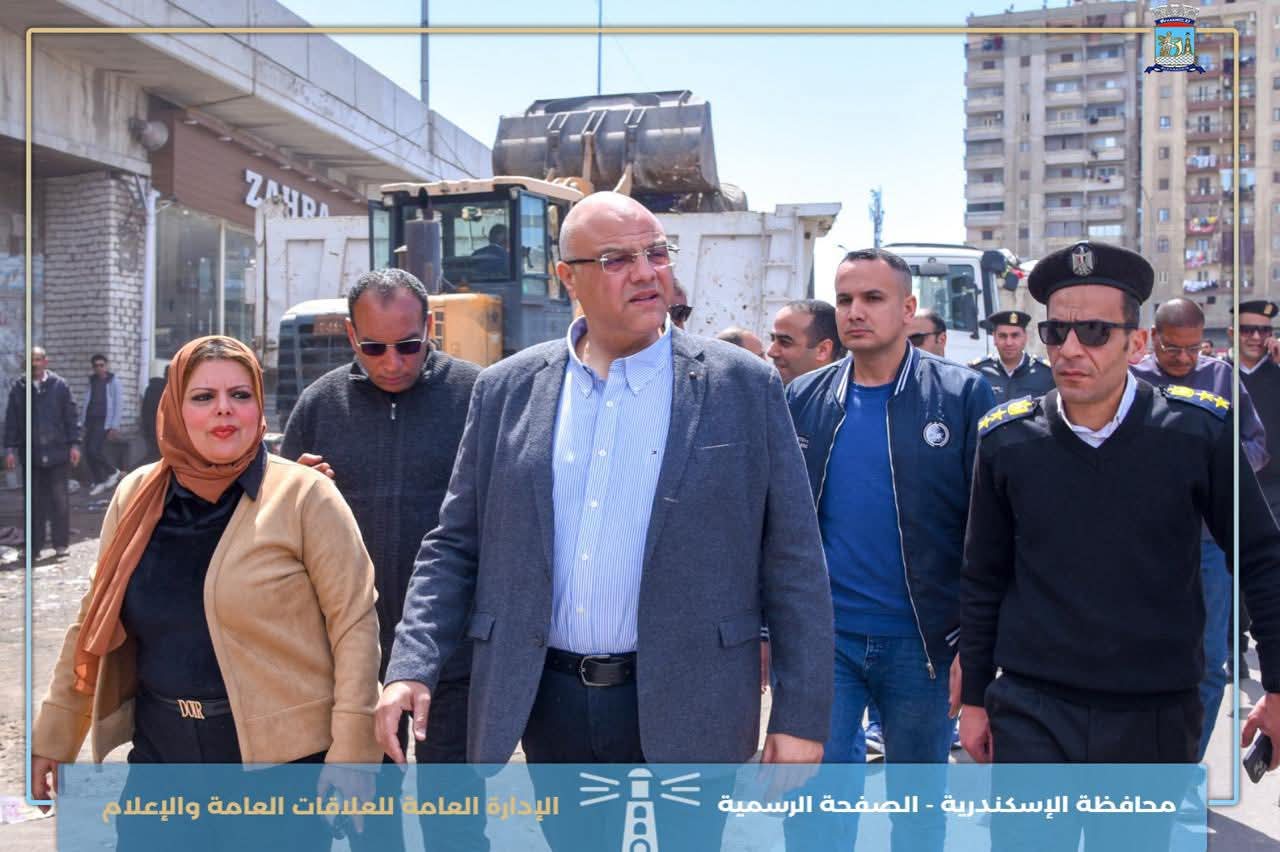 محافظ الإسكندرية يتفقد كوبري العوايد ويوجه بالتصدي لمظاهر العشوائية