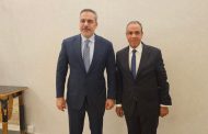 وزير الخارجية يلتقي نظيره التركي في إسلام آباد لبحث العلاقات الثنائية وتنسيق جهود خفض التصعيد