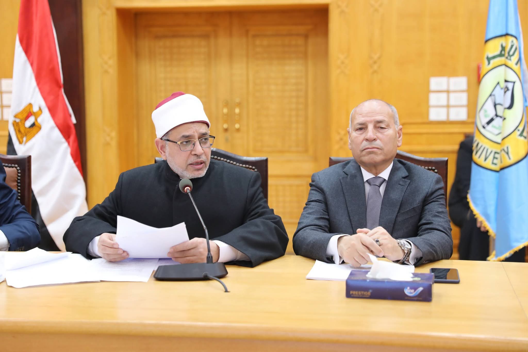 مجلس جامعة الأزهر يثمن حكمة القيادة السياسية في التعامل مع الأحداث الجارية وتوجهها في دعم تحقيق السلام