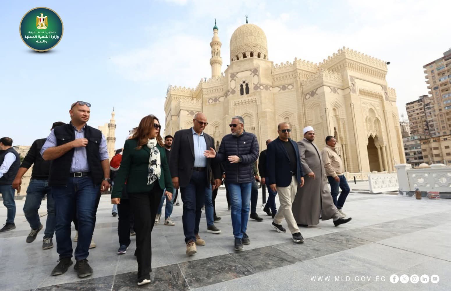عوض ومحافظ الإسكندرية يتفقدان تطوير ميدان المساجد وحلقة السمك والقلعة