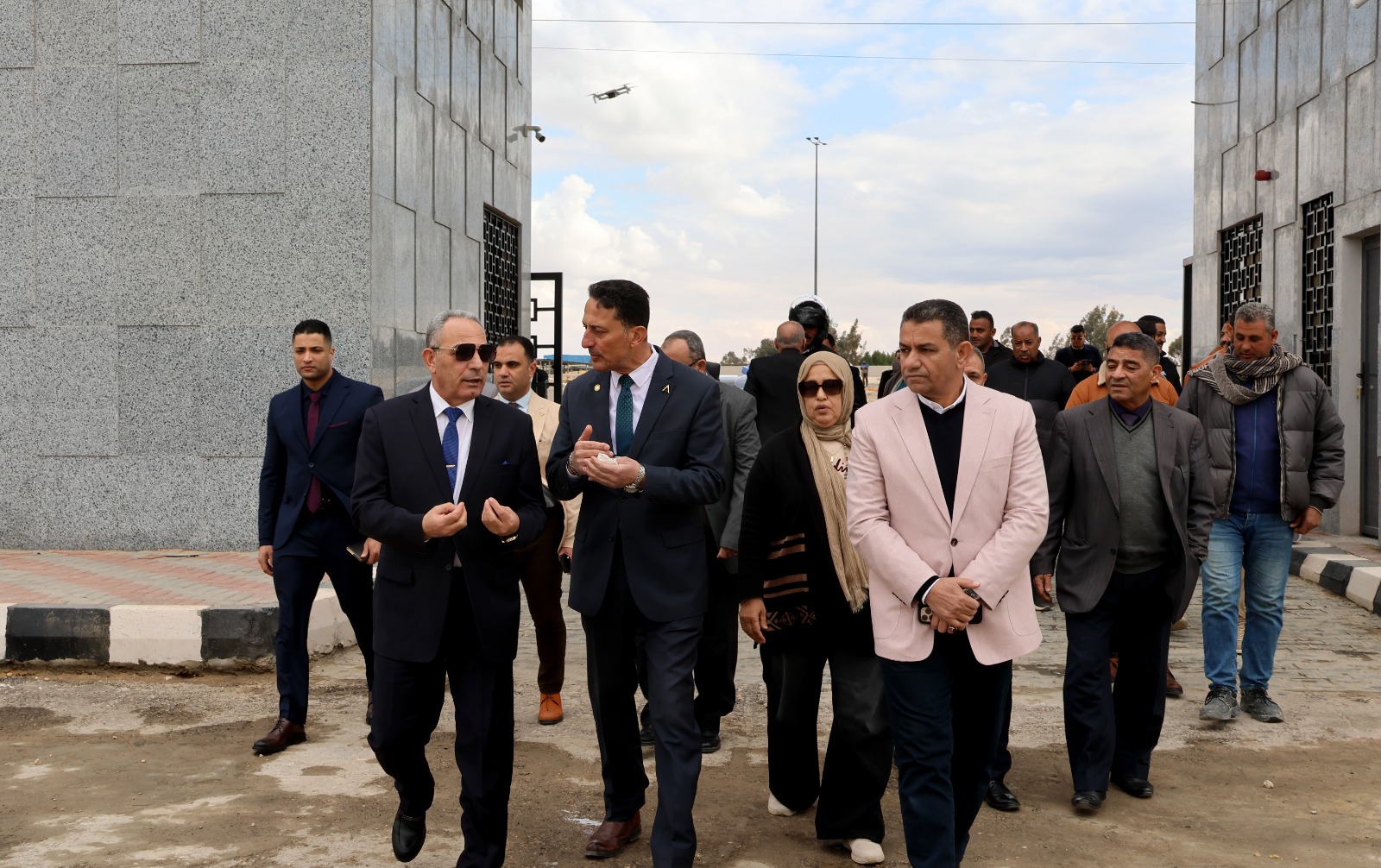 محافظ الإسماعيلية يتفقد البوابة الجديدة للمنطقة الحرة العامة الاستثمارية