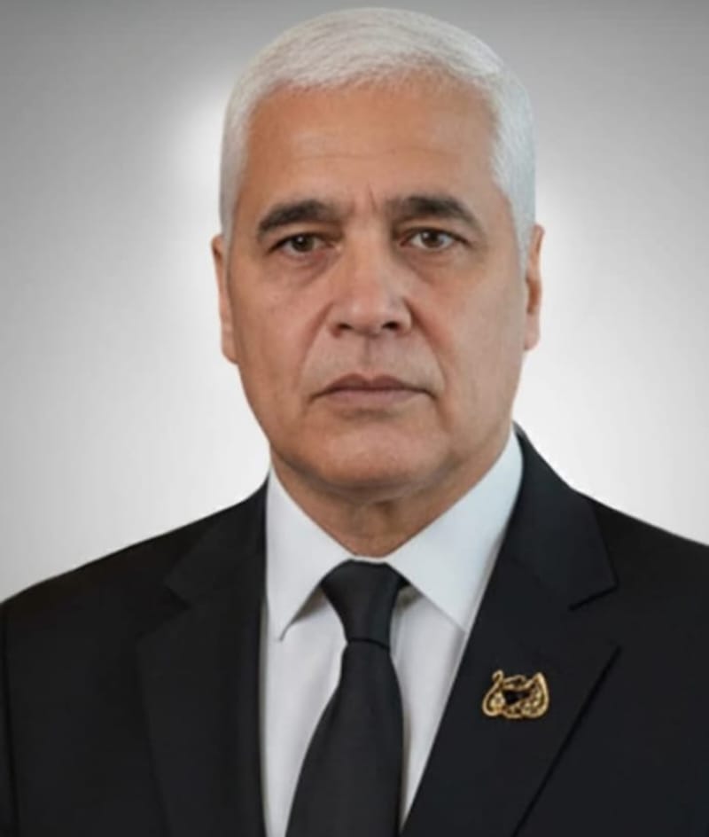 د. كمال يونس يكتب.. مغامرة الصبي الأحمق