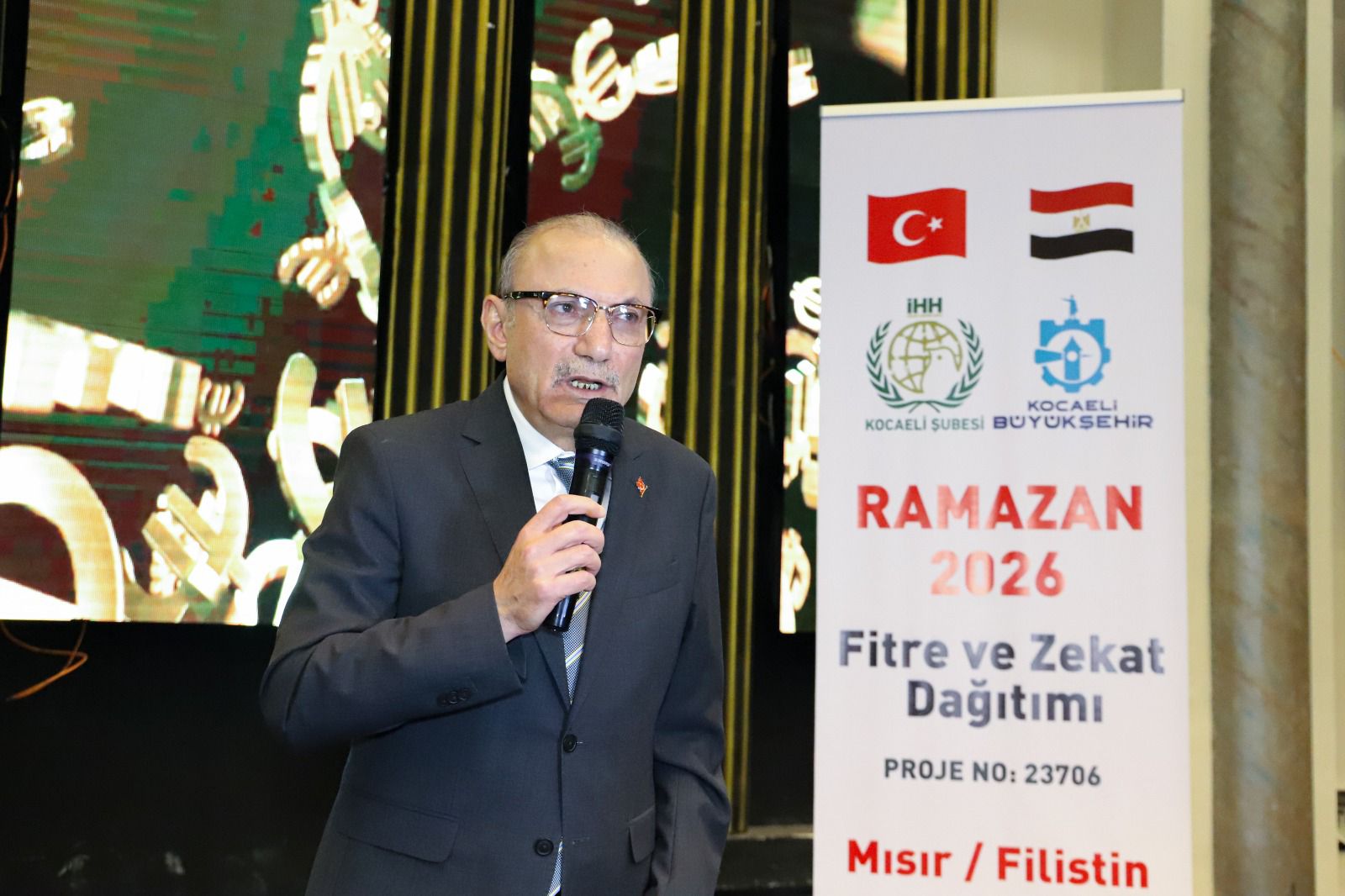 يد العون التركية تصل إلى الفلسطينيين في رمضان.. السفير شن: دعم تركيا لفلسطين سيتواصل
