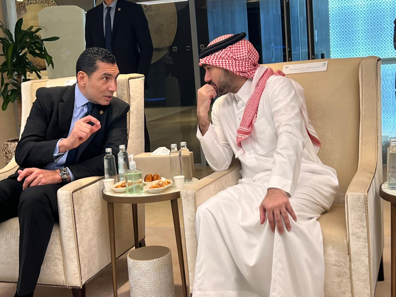 جوهر يلتقي نظيره السعودي لتوطيد التعاون علي المستوي الشبابي والرياضي