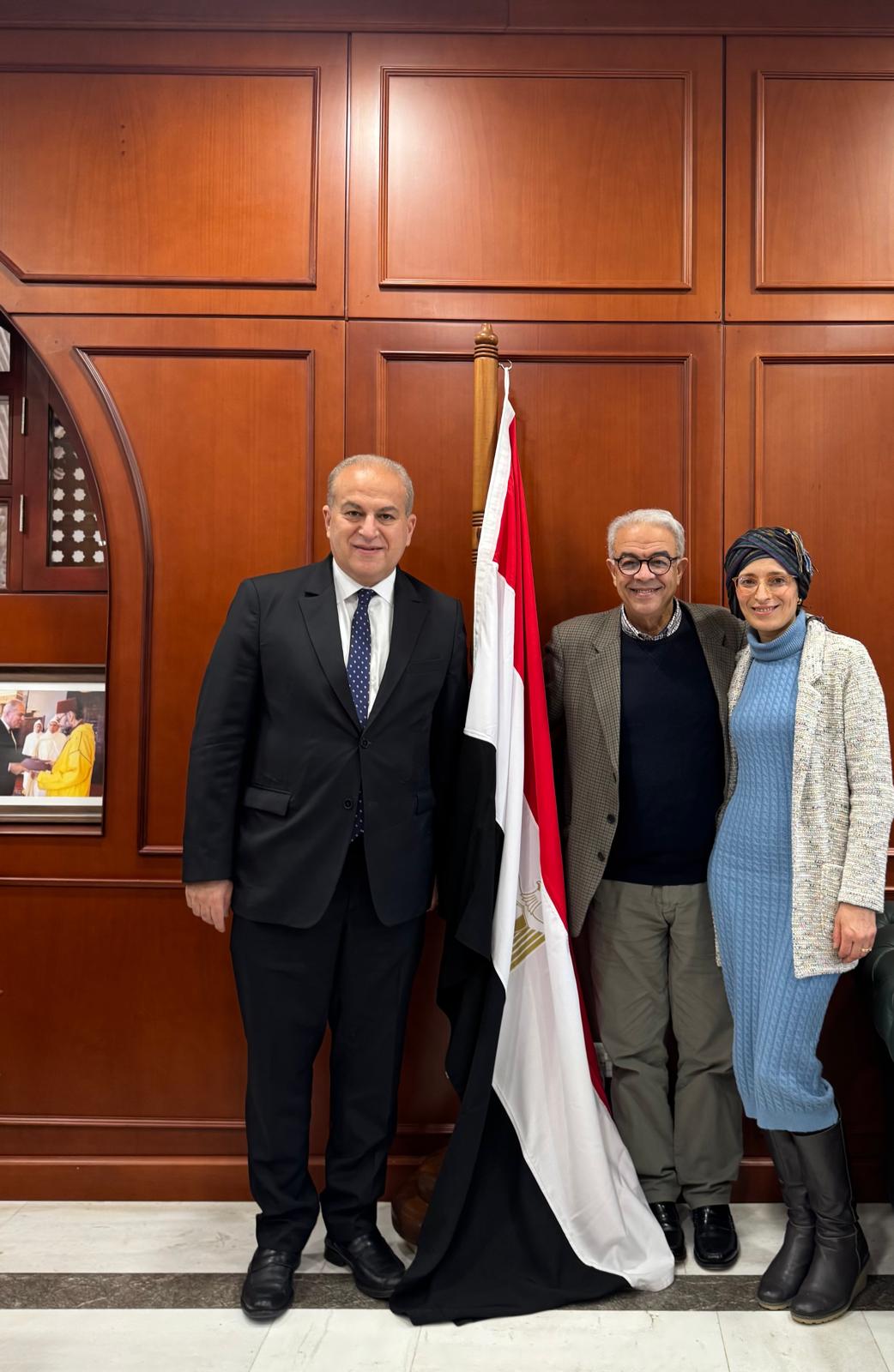 تكريم جمال السويسي في مهرجان الأقصر للسينما الأفريقية يجسّد عمق الشراكة الثقافية بين مصر والمغرب