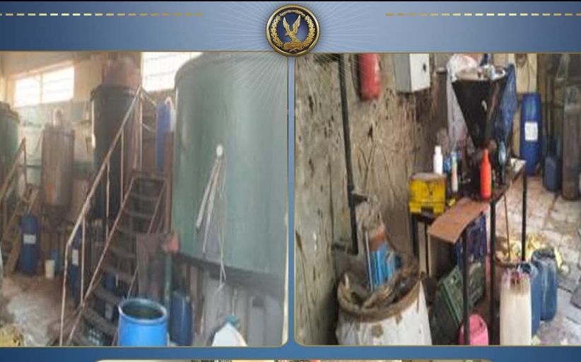 ضبط 16 طن منظفات صناعية مختلفة الأنواع معبأة داخل تنكات بدون بيانات