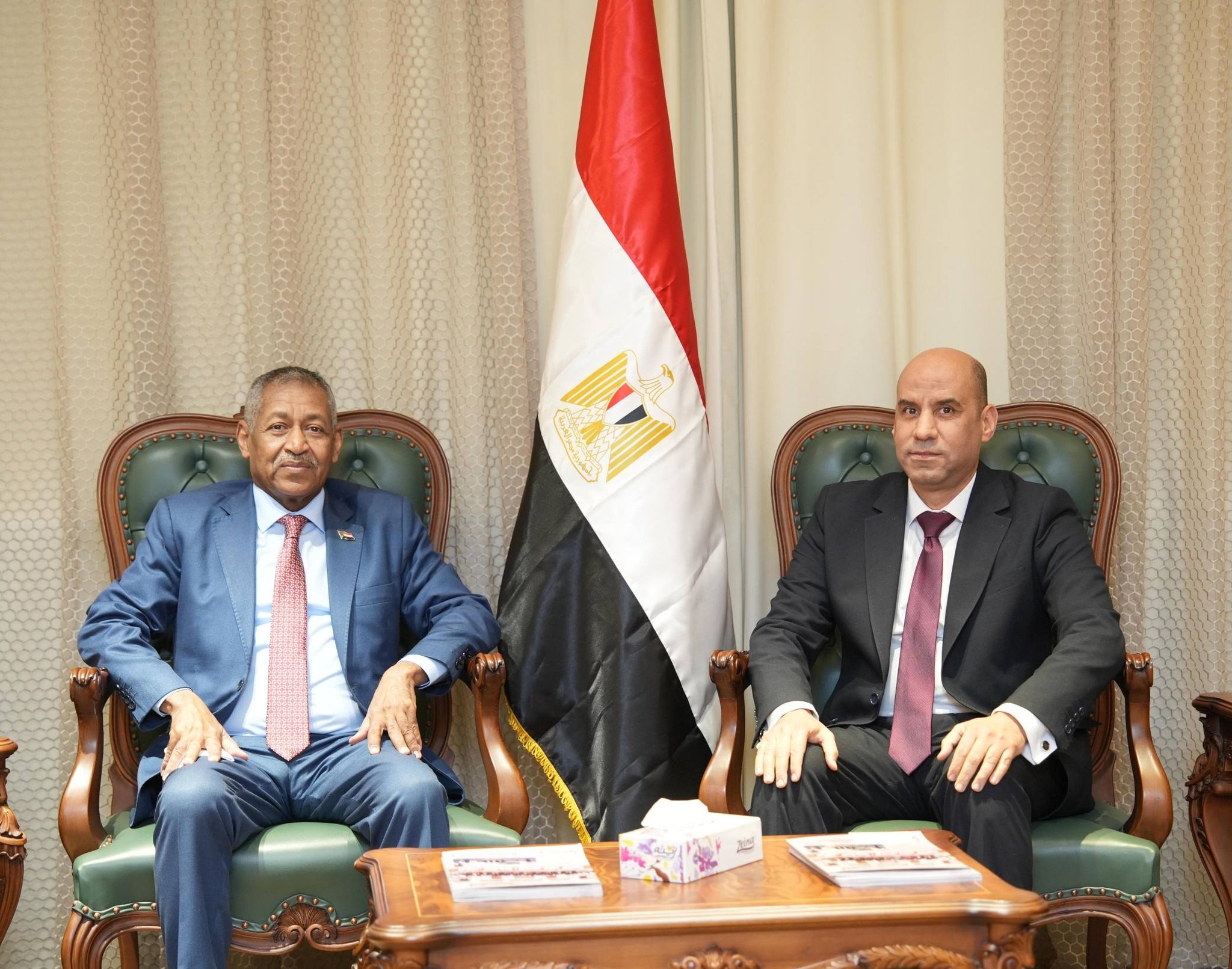 وزير العمل يلتقي يبحث التعاون في تدريب الكوادر السوادنية وتأهيلها لسوق العمل السوداني
