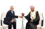 وزير الخارجية يلتقي مع نظيره العُماني في مسقط ويتناول مسار التصعيد العسكري الراهن وسبل خفضه