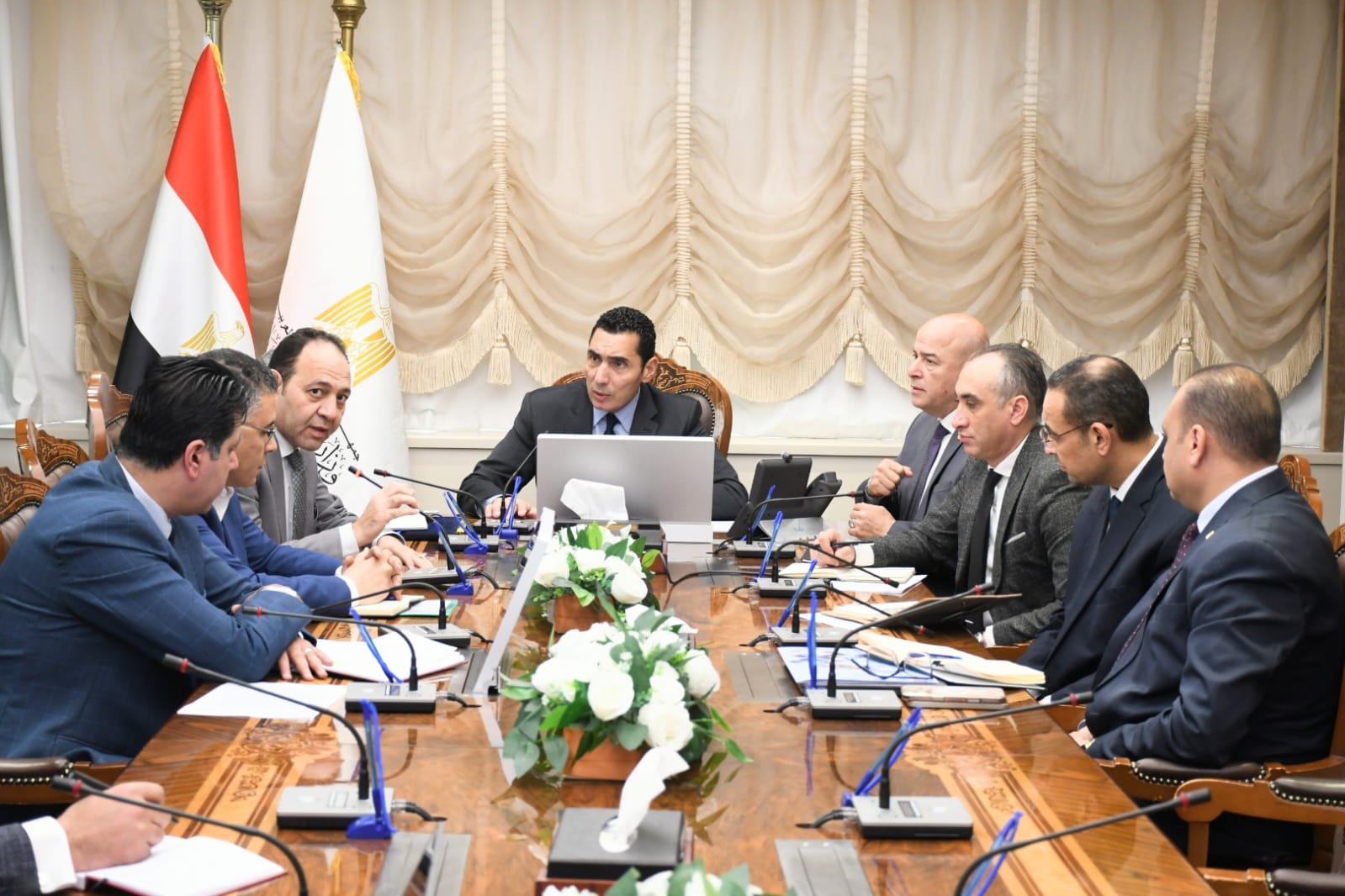 جوهر يجتمع بمديري مديريات الشباب والرياضة بجميع المحافظات