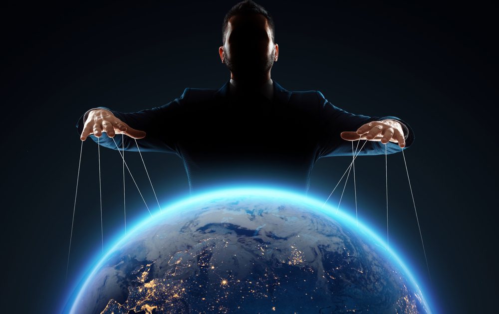 لماذا ينجذب البعض لتفسيرات نظريات المؤامرة أكثر من غيرهم؟