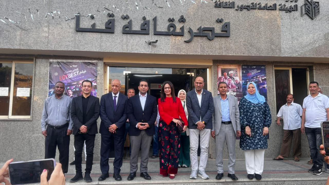 زكى تتفقد قصر ثقافة قنا وتوجه بإنشاء تطبيق خاص بالفعاليات