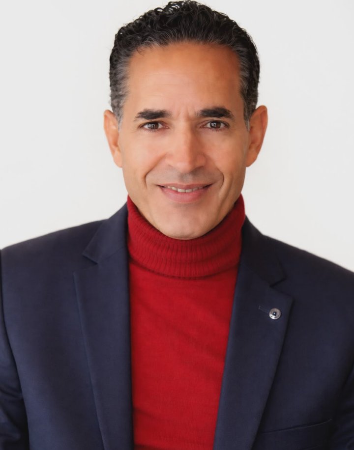 عماد أبو زيد يكتب.. لعبة الدومينو