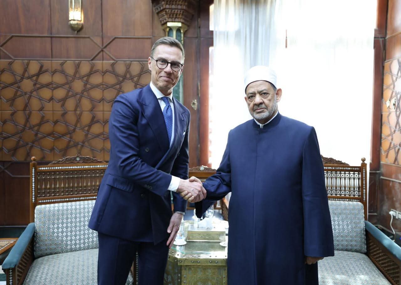 شيخ الأزهر: إنسانُ اليوم يعاني من السياسات العالمية المادية والفوضى التي تقود العالم إلى الجنون