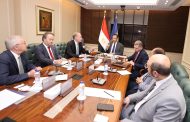 وزير الاتصالات يبحث مع مسئولي شركة HMD خطط التوسع في تصنيع وتصدير هواتف 