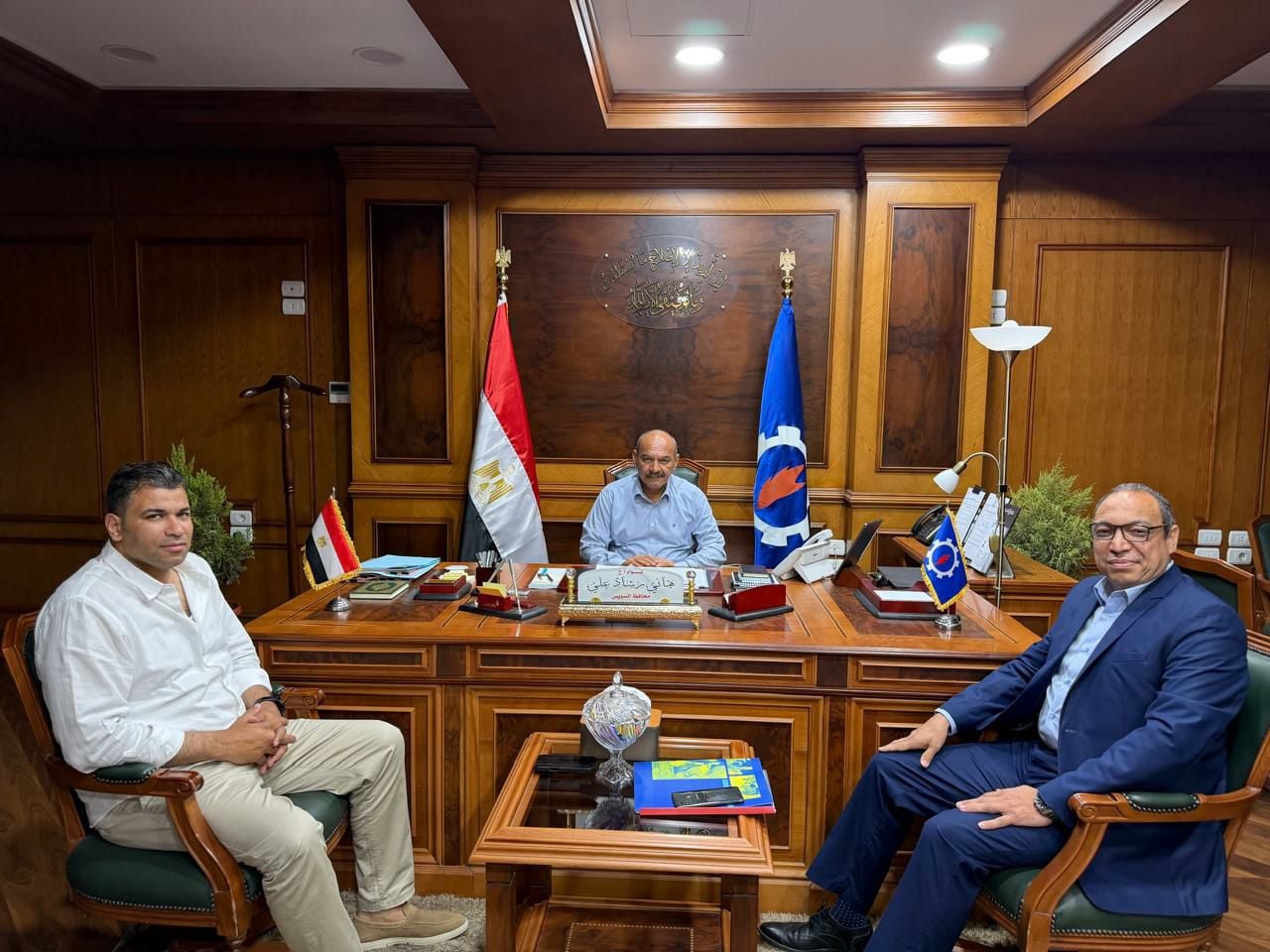 محافظ السويس يوجه الأجهزة التنفيذية بالتعاون مع حقوق الإنسان وتذليل أي عقبات تواجه عمله