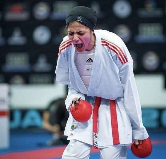 ميدالية فضية لمنة الهواري في الدوري العالمي للكاراتيه