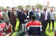 محافظ الوادي الجديد تشهد تسليم ٥٠ موتوسيكل وكرسي مجهز طبيًا لذوي الاحتياجات الخاصة