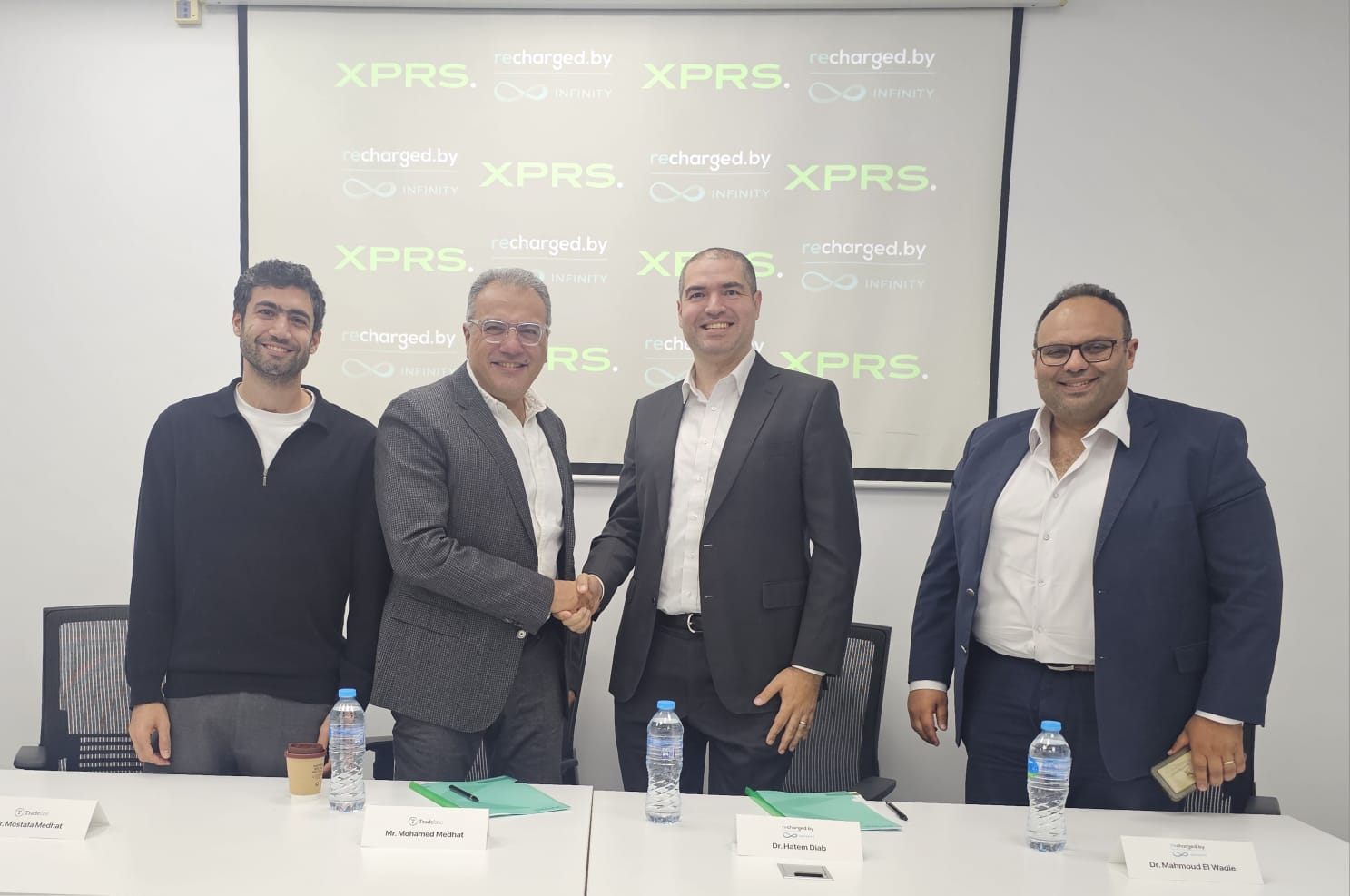 تحالف بين Recharged By Infinity وسلسلة متاجر XPRS لإتاحة حلول شحن السيارات الكهربائية بالتقسيط