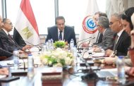 وزير الصحة يتابع مستجدات المشروعات الإنشائية مع رئيس شركة وادي النيل