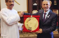 الرحبى يستقبل وفد ولاية صلالة بعد حصولها على شهادة الاعتراف «جعل المدن قادرة على الصمود 2030»