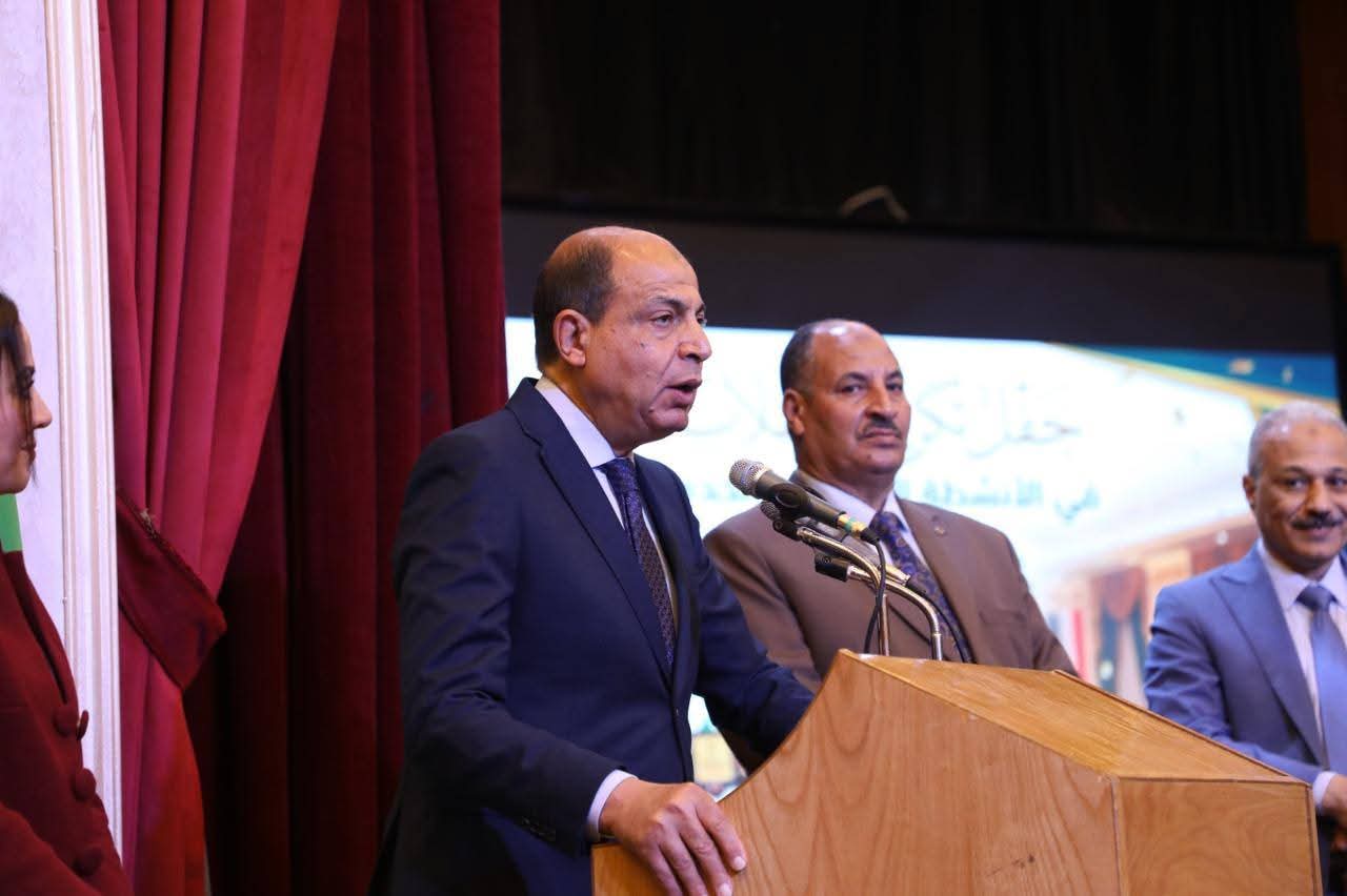 محافظ المنيا يكرم أوائل الجمهورية من الطلاب والمعلمين ويؤكد: «أنتم فخر الوطن وقادة المستقبل»