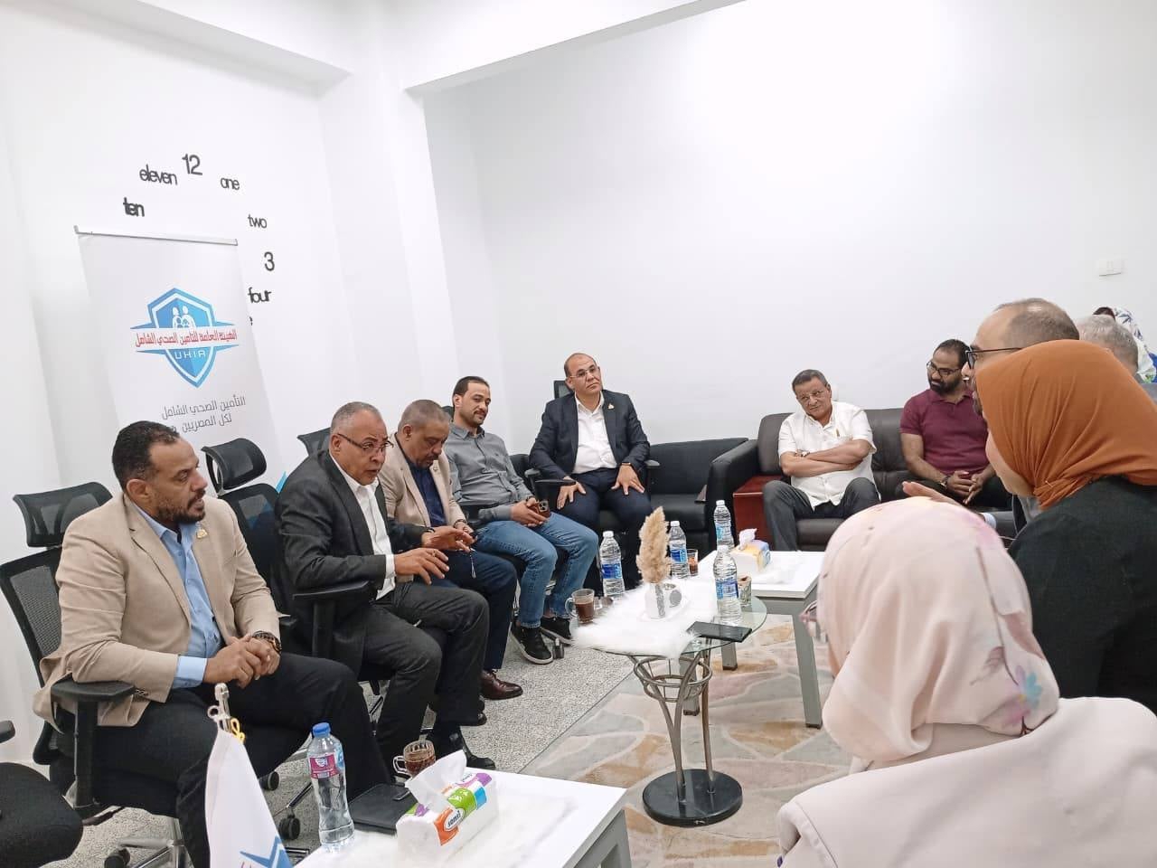 التأمين الصحي الشامل بالسويس يعزز التعاون مع نواب البرلمان لحل مشكلات المواطنين