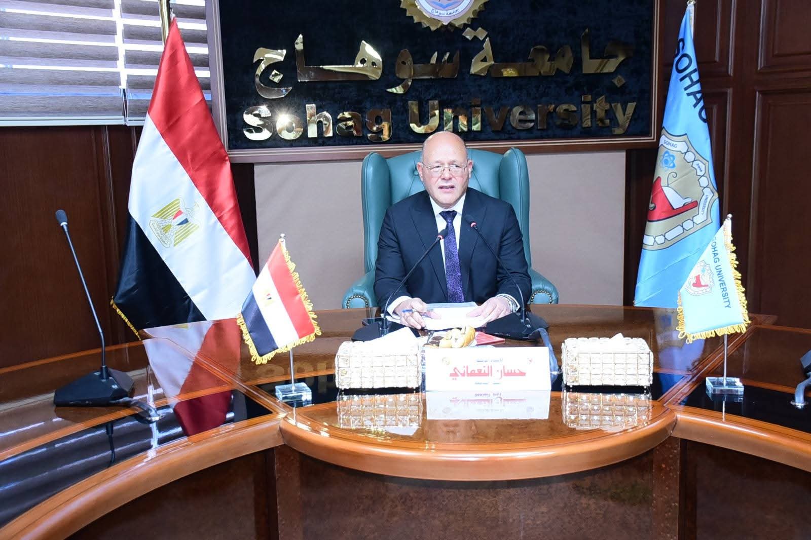 بنسبة تزيد عن ١٠٠% .. مجلس جامعة سوهاج يوافق على زيادة حافز الإشراف والتحكيم علي الرسائل العلمية