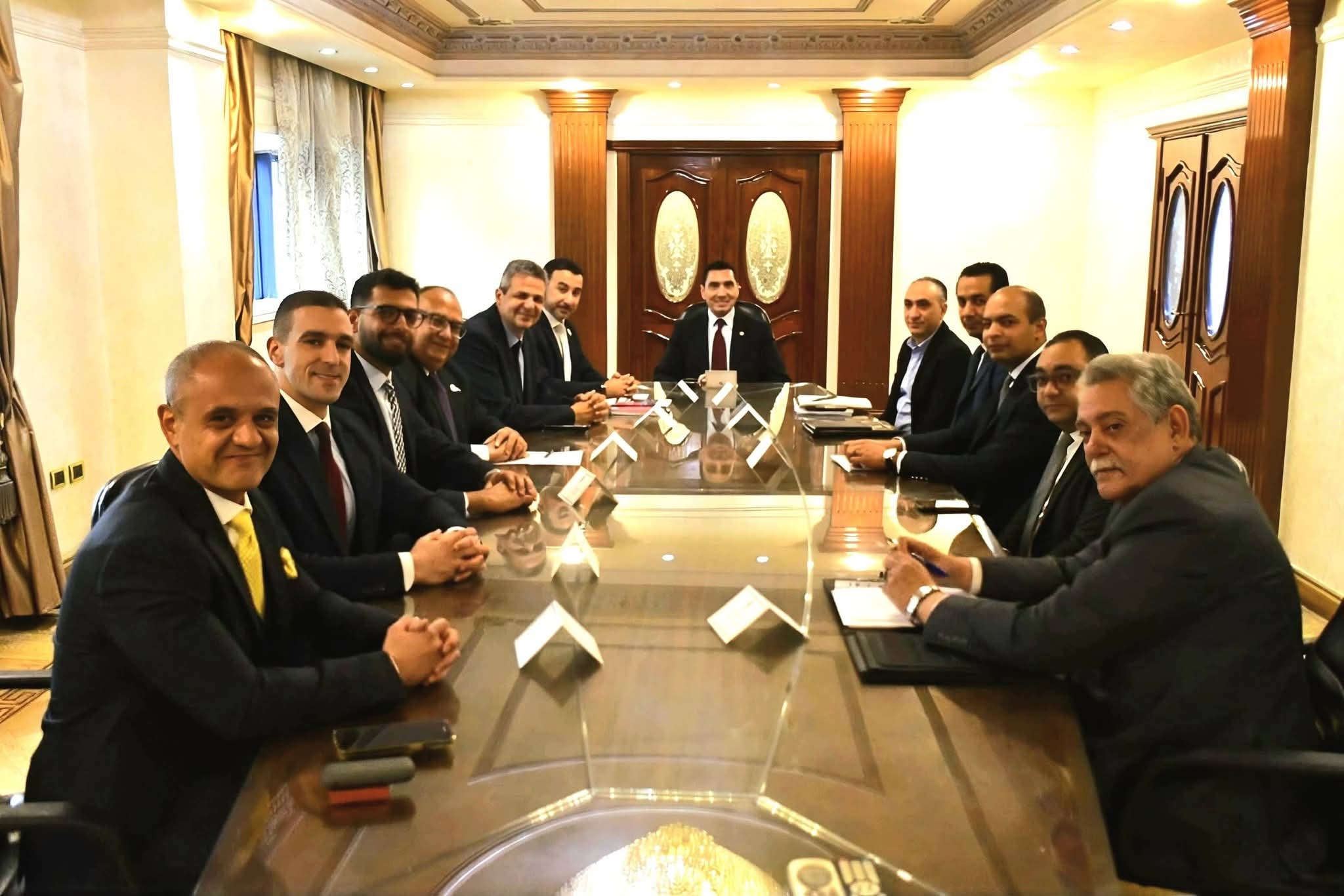 جوهر يستقبل مجلس إدارة اتحاد البادل لبحث خطة العمل بالاتحاد والاستعدادات لبطولة نيو جيزة الدولية
