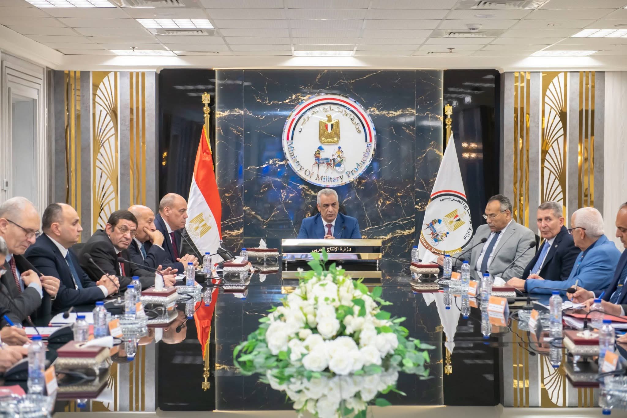 جمبلاط يتابع سير العمل بشركات ووحدات الإنتاج الحربي.. ويوجّه بترشيد استهلاك الكهرباء