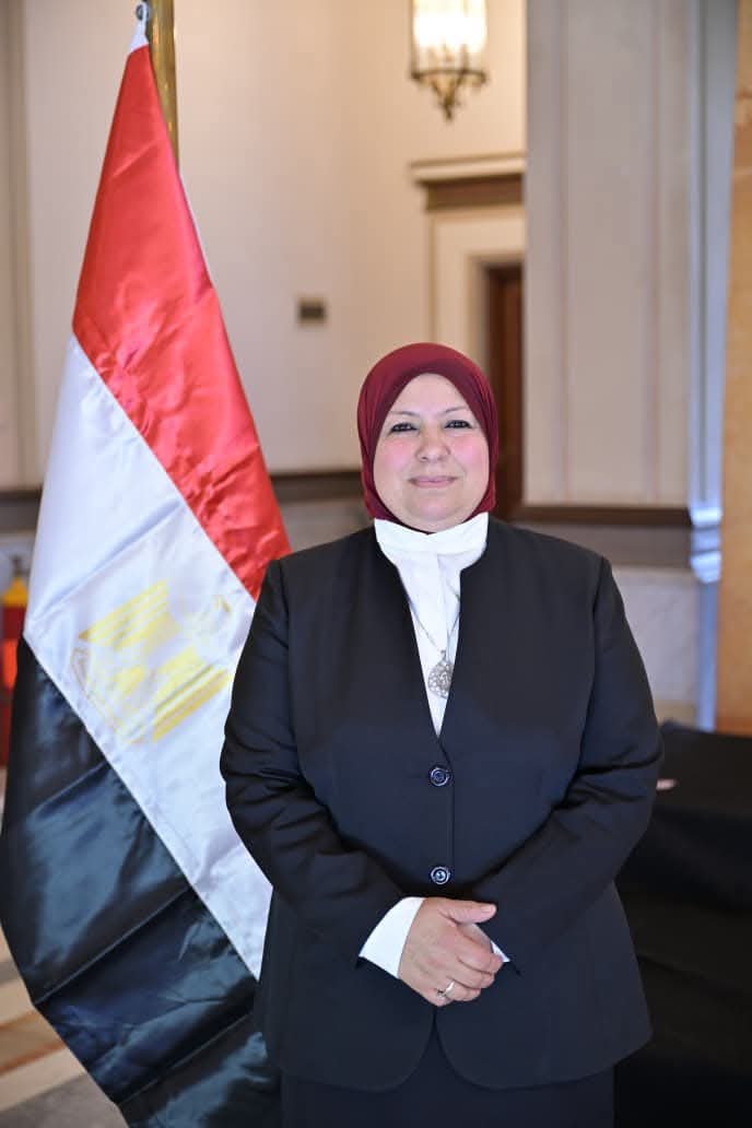 كلية التمريض جامعة القاهرة تحصل على تجديد 4 شهادات أيزو فى إدارة الجودة