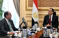 رئيس الوزراء يتابع مع وزير المالية تلبية الاحتياجات الأساسية للدولة