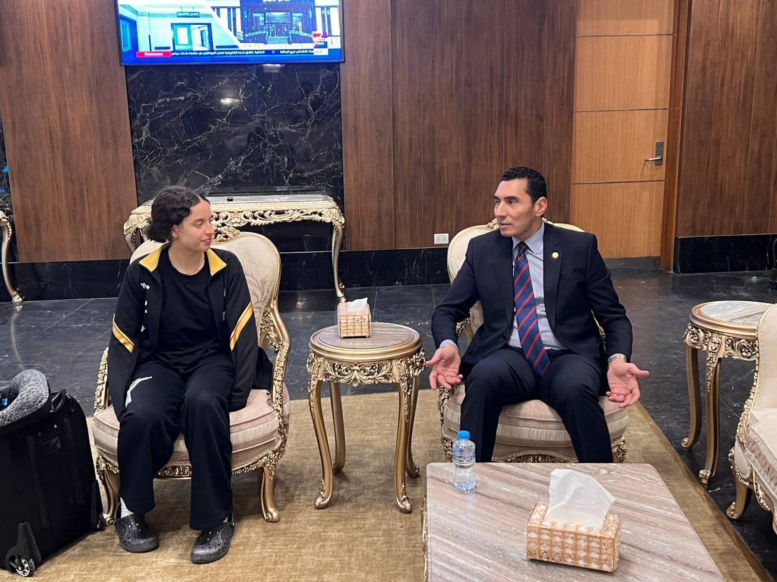 جوهر يستقبل هنا جودة بعد إنجازها التاريخي والتأهل لربع نهائي كأس العالم لتنس الطاولة