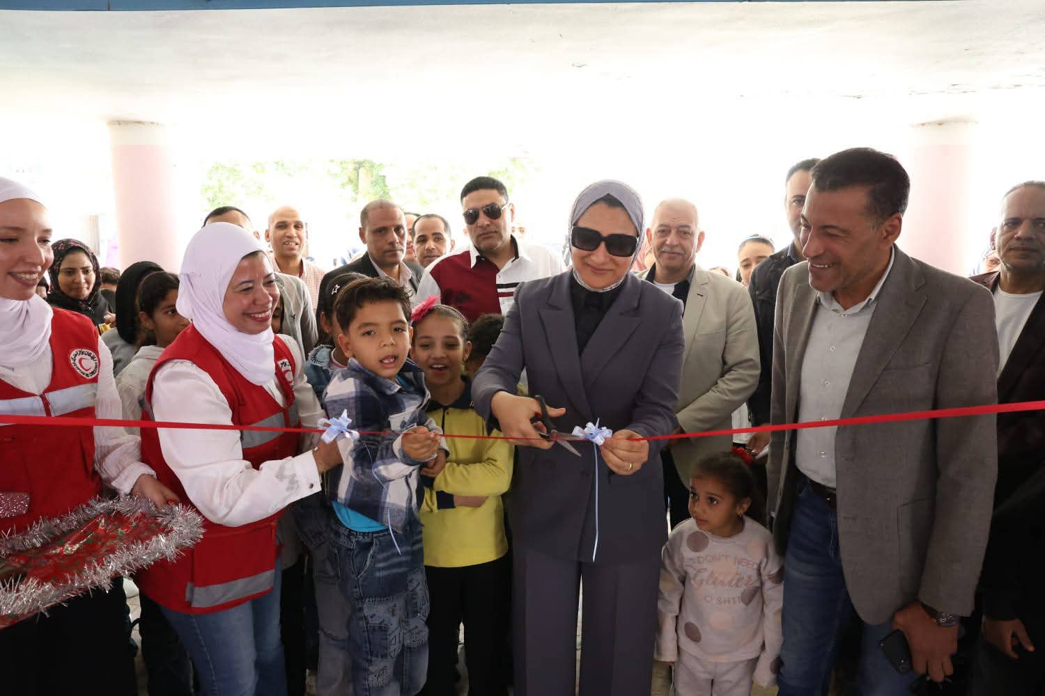 محافظ الوادى الجديد تفتتح معرض 