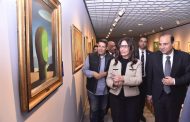 زكى تفتتح معرض 
