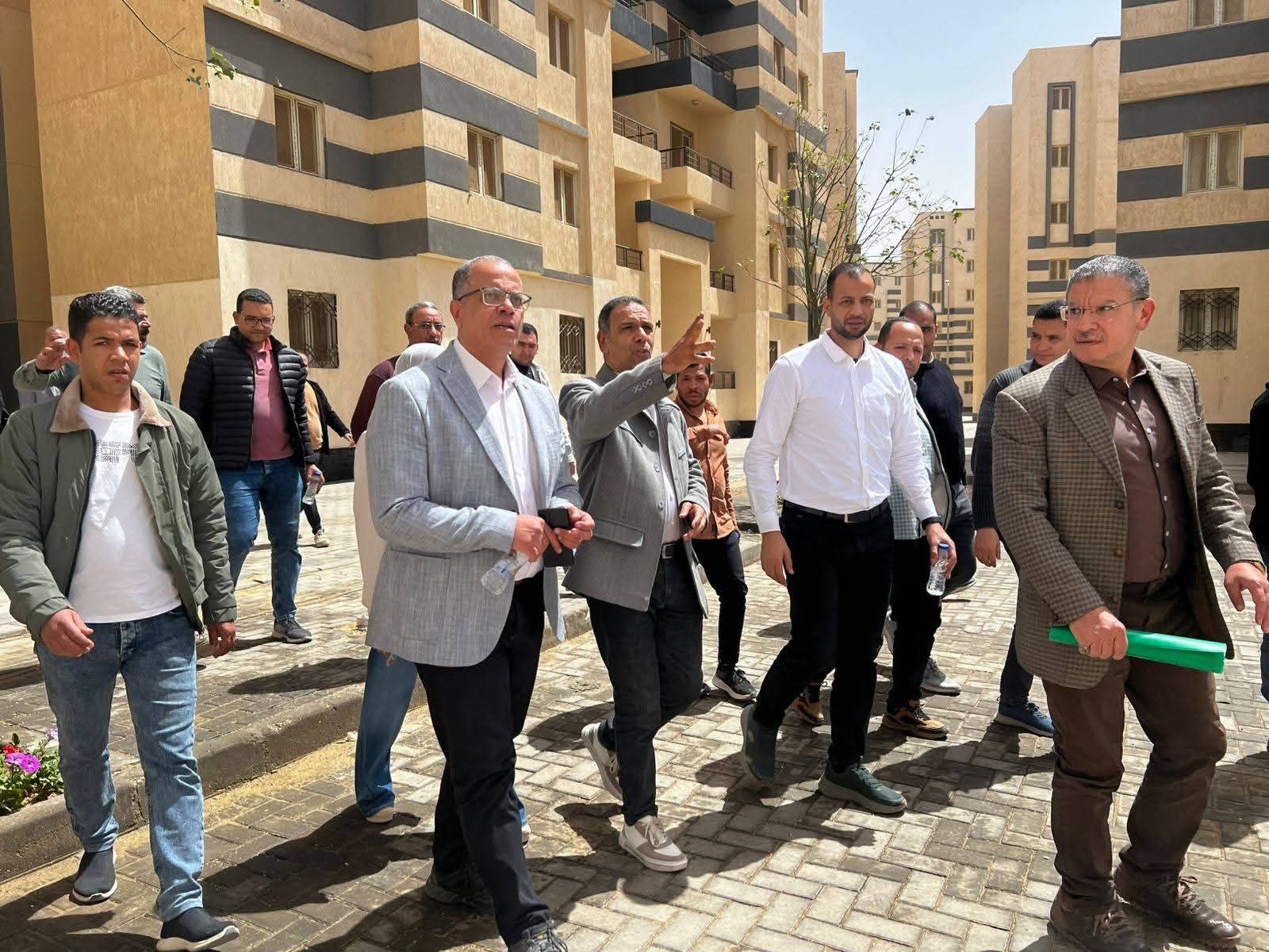 المنشاوي تتابع تنفيذ وحدات «سكن لكل المصريين» بمدن 15 مايو والسادات وحدائق العاشر والعبور الجديدة