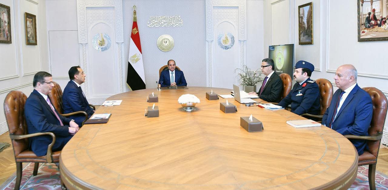 الرئيس السيسي يقود معركة الأمن الغذائي: مخزون استراتيجي مطمئن وخطط طموحة لكبح الأسعار وتحقيق الاكتفاء الذاتي