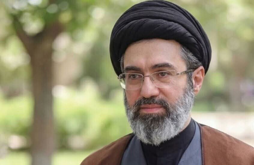 تعرف على الحالة الصحية للمرشد الإيراني خامنئي الابن