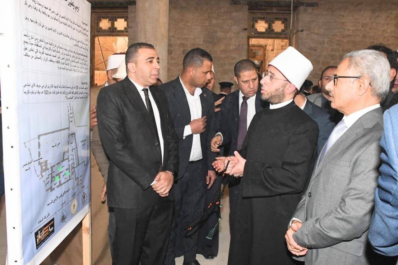 وزير الأوقاف ومحافظ بني سويف يتفقدان أعمال تطوير مسجد وضريح السيدة حورية ببني سويف