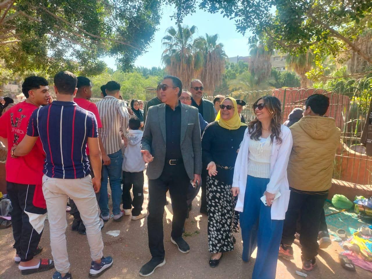 رئيس الخدمات البيطرية يتفقد حديقة حيوان الشرقية خلال احتفالات شم النسيم