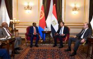 وزيرا الخارجية والاستثمار يستقبلان المستشار الاقتصادي للرئيس الإريتري