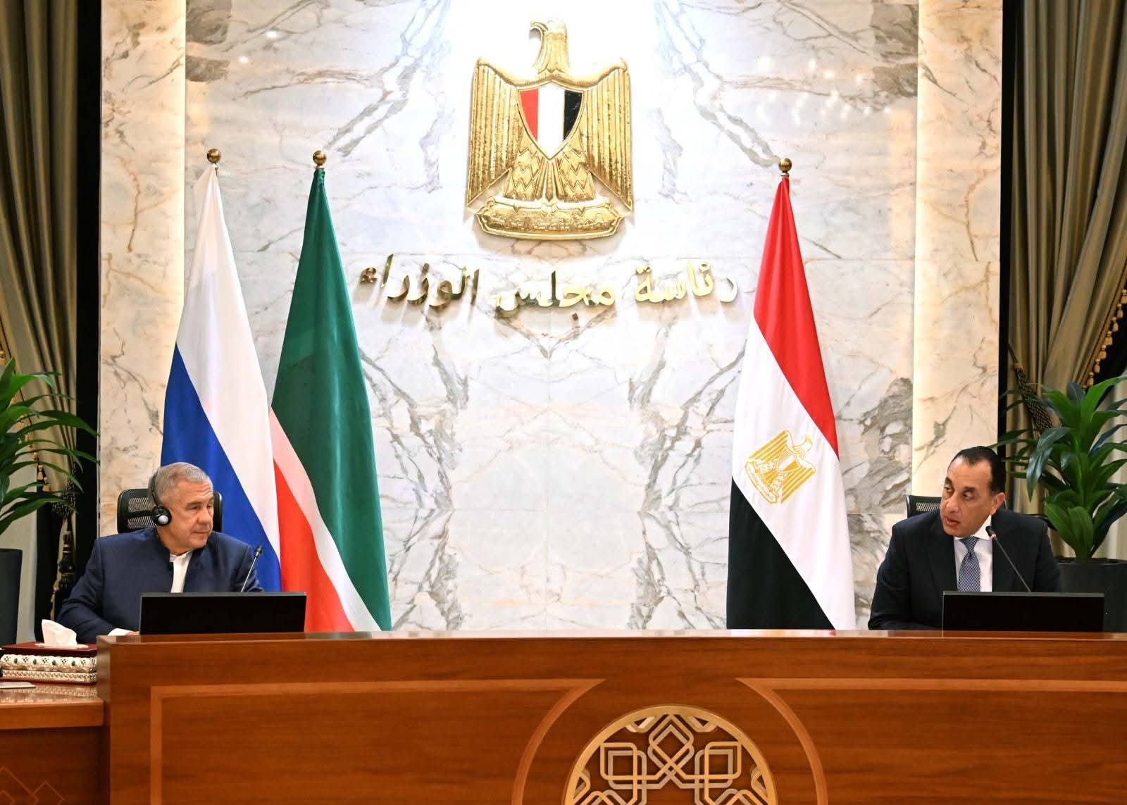 رئيس الوزراء يستقبل رئيس تتارستان بروسيا الاتحادية