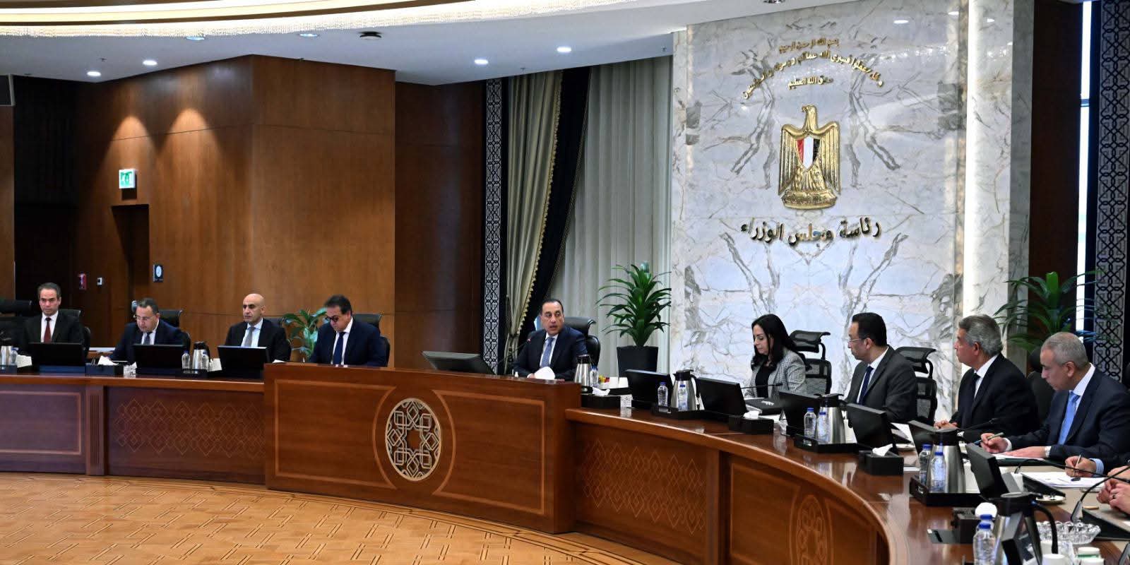 مدبولي يُتابع إجراءات مواجهة المخاطر المرتبطة بالمنصات والألعاب الالكترونية لحماية النشء