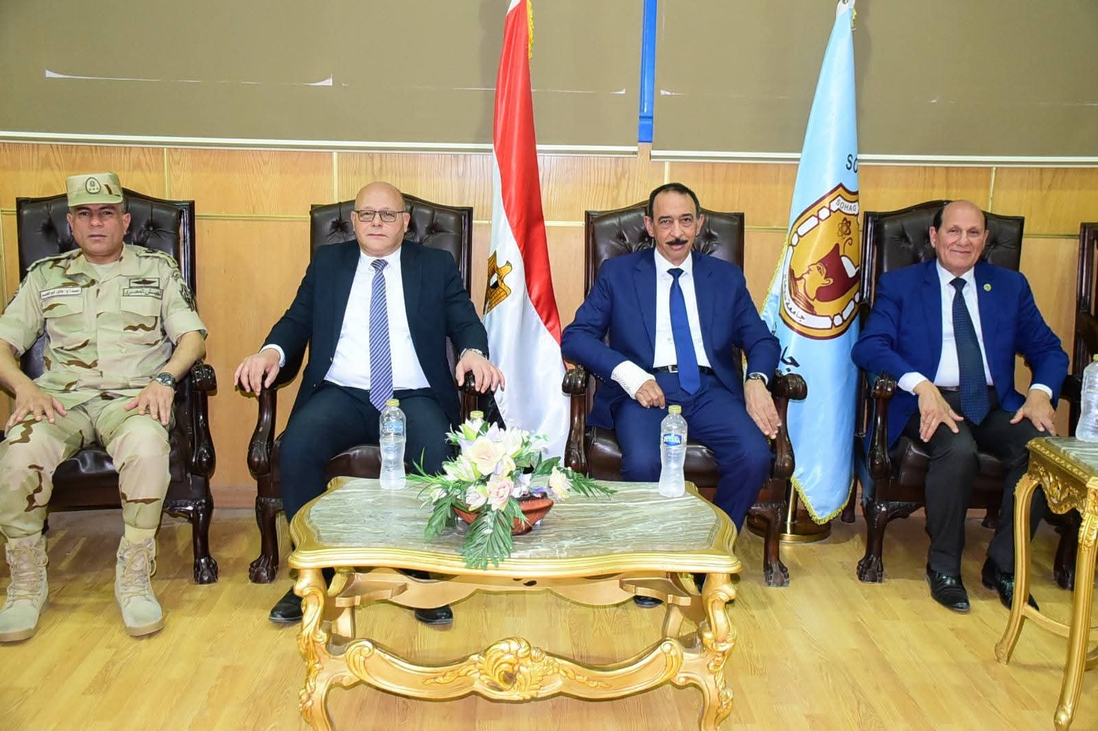 محافظ سوهاج ورئيس الجامعة يستعرض تحديات الامن القومي الماضي والحاضر