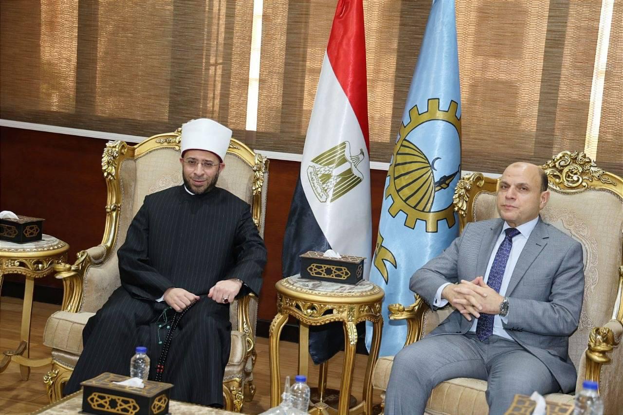 محافظ الغربية يستقبل وزير الأوقاف ويشيد بدولة التلاوة