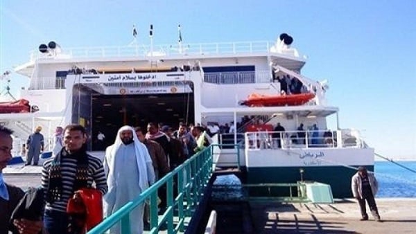 تداول 16 ألف طن و727 شاحنة بضائع بموانئ البحر الأحمر