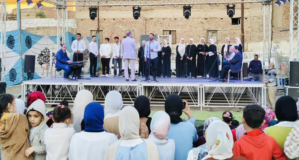 الثقافة تختتم أنشطة المسرح المتنقل بسنورس