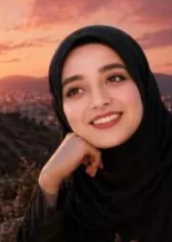 قراءة نقدية نص الكاتبة الروائية ھدى حجاجي احمد.. من أعلى التلّة