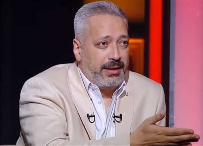 إيقاف تامر عبد المنعم وإحالته للتحقيق بسبب مخالفات مهنية في برنامج «البصمة»