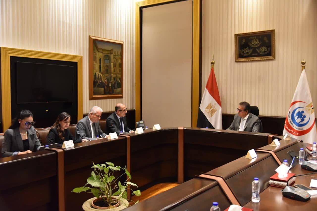 متابعة لتنفيذ قرارات وزراء الصحة العرب.. وزير الصحة المصري يستقبل المندوب الدائم لدولة فلسطين