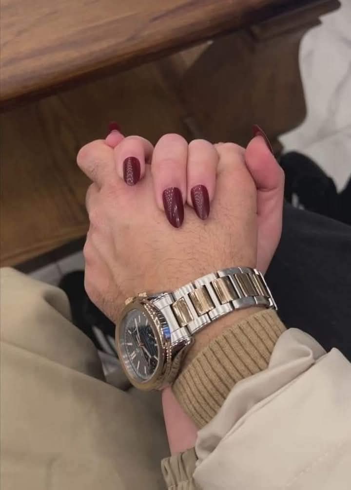 نجلاء محجوب تسألُني لماذا؟